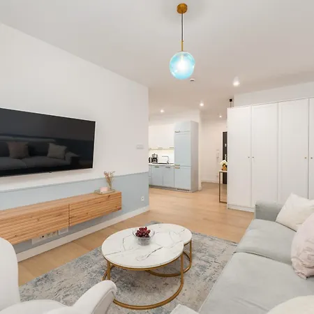 아파트 Polanki Aqua Apartamenty Familly With Free Pool & Wellness 코워브제크